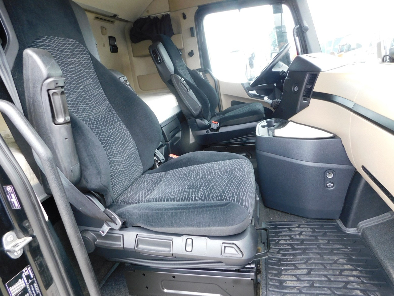 Mercedes Actros - Tractor head: gambar 5 Mercedes Actros - Tractor head: gambar 5