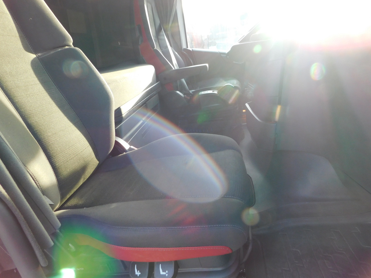 Volvo Fh - Tractor head: gambar 5 Volvo Fh - Tractor head: gambar 5