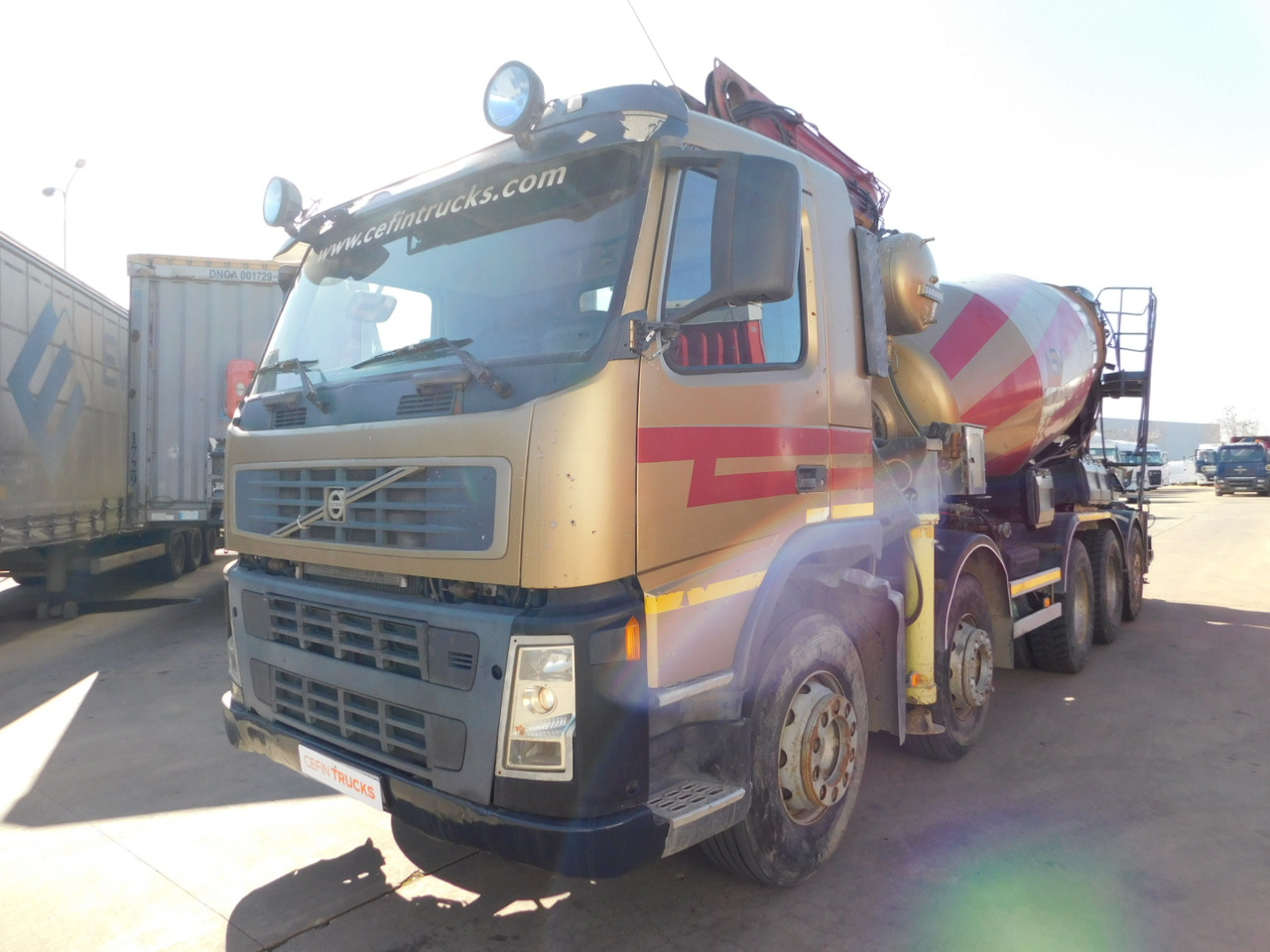 Volvo Pompa de beton cu mixer fm 9 - Truk pengaduk beton: gambar 1 Volvo Pompa de beton cu mixer fm 9 - Truk pengaduk beton: gambar 1