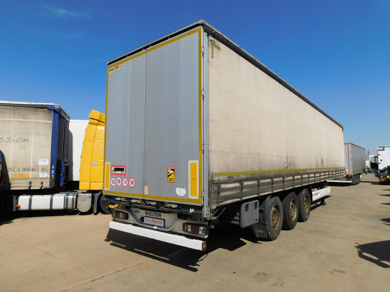 Wielton Ns3k - Semi-trailer dengan terpal samping: gambar 3 Wielton Ns3k - Semi-trailer dengan terpal samping: gambar 3