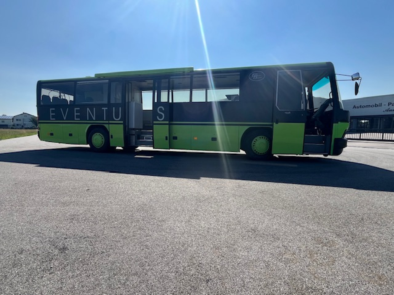 Bus NEOPLAN N316 Ü - Koferenz-, Ausstellungsbus - Wohnmobil: gambar 8