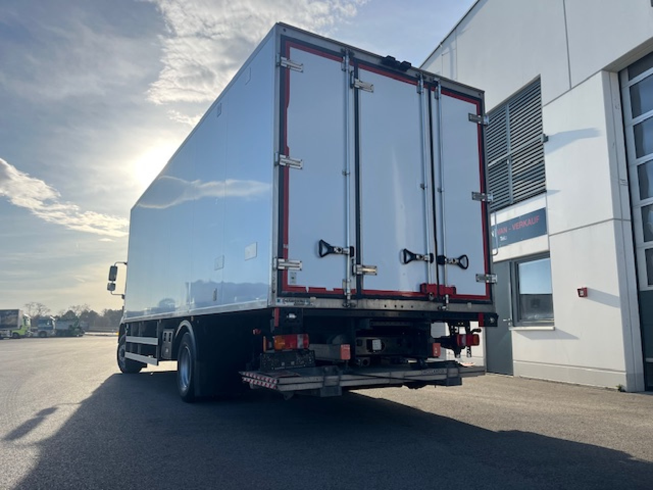 Van berpendingin MAN TGM 15.290 4x2 LL Tiefkühler ATP möglich Euro6: gambar 9