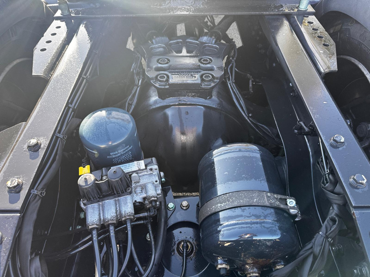 MAN MAN TGX 18.470 LL SA Euro6 Retarder Luftfeder ZV - Tractor head: gambar 4 MAN MAN TGX 18.470 LL SA Euro6 Retarder Luftfeder ZV - Tractor head: gambar 4