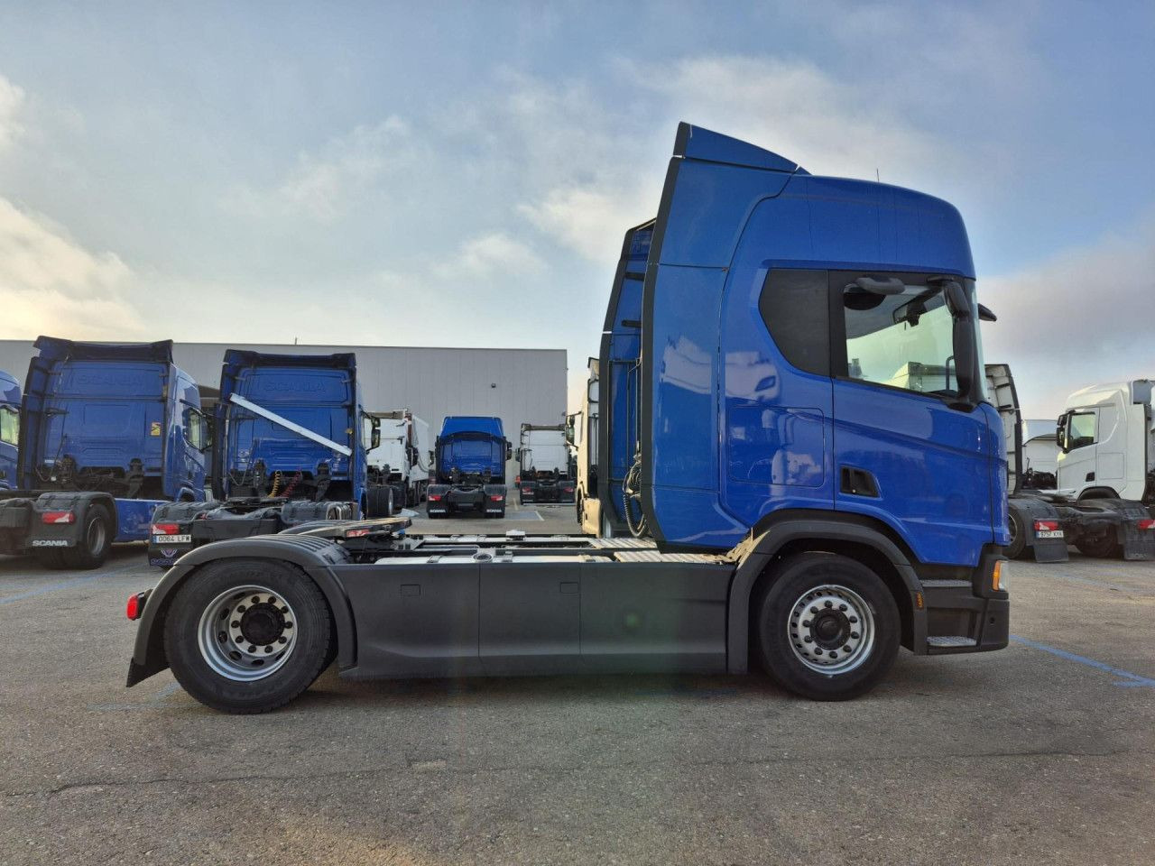 Scania R 450 - Tractor head: gambar 2 Scania R 450 - Tractor head: gambar 2