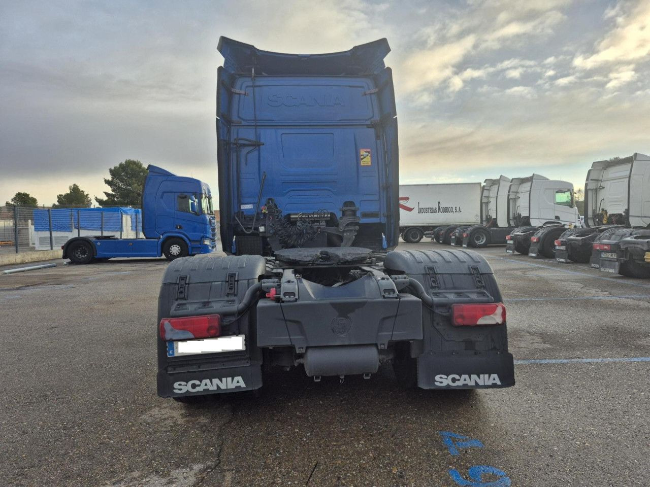 Scania R 580 - Tractor head: gambar 4 Scania R 580 - Tractor head: gambar 4