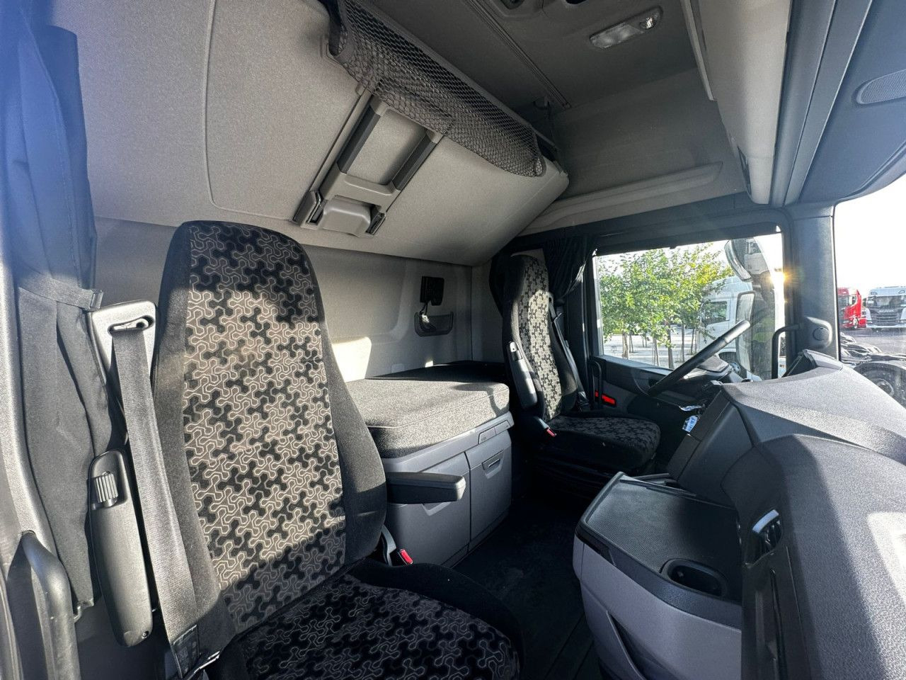 Scania S 500 - Tractor head: gambar 5 Scania S 500 - Tractor head: gambar 5