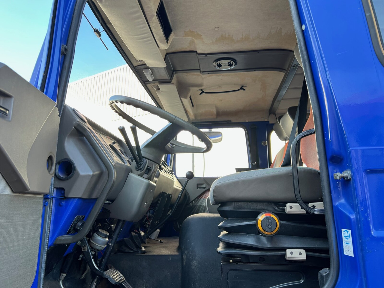 120-23 AW 4x4 Doka 120-23 AW 4x4 Doka, V8-Motor, Gerätewagen, Seilwinde - Truk flatbed: gambar 5 120-23 AW 4x4 Doka 120-23 AW 4x4 Doka, V8-Motor, Gerätewagen, Seilwinde - Truk flatbed: gambar 5