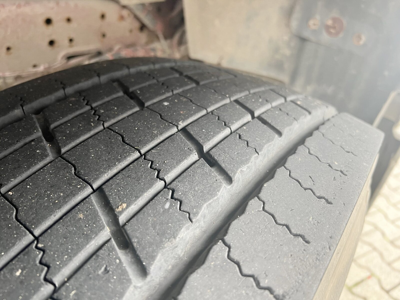 190 AD 35 4x2 190 AD 35 4x2 - Truk sasis: gambar 4 190 AD 35 4x2 190 AD 35 4x2 - Truk sasis: gambar 4