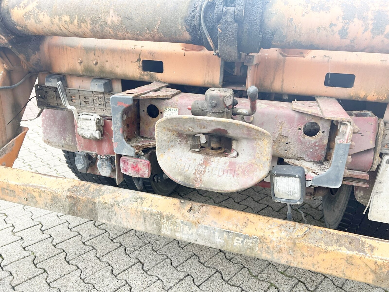 190 AD 35 4x2 190 AD 35 4x2 - Truk sasis: gambar 2 190 AD 35 4x2 190 AD 35 4x2 - Truk sasis: gambar 2