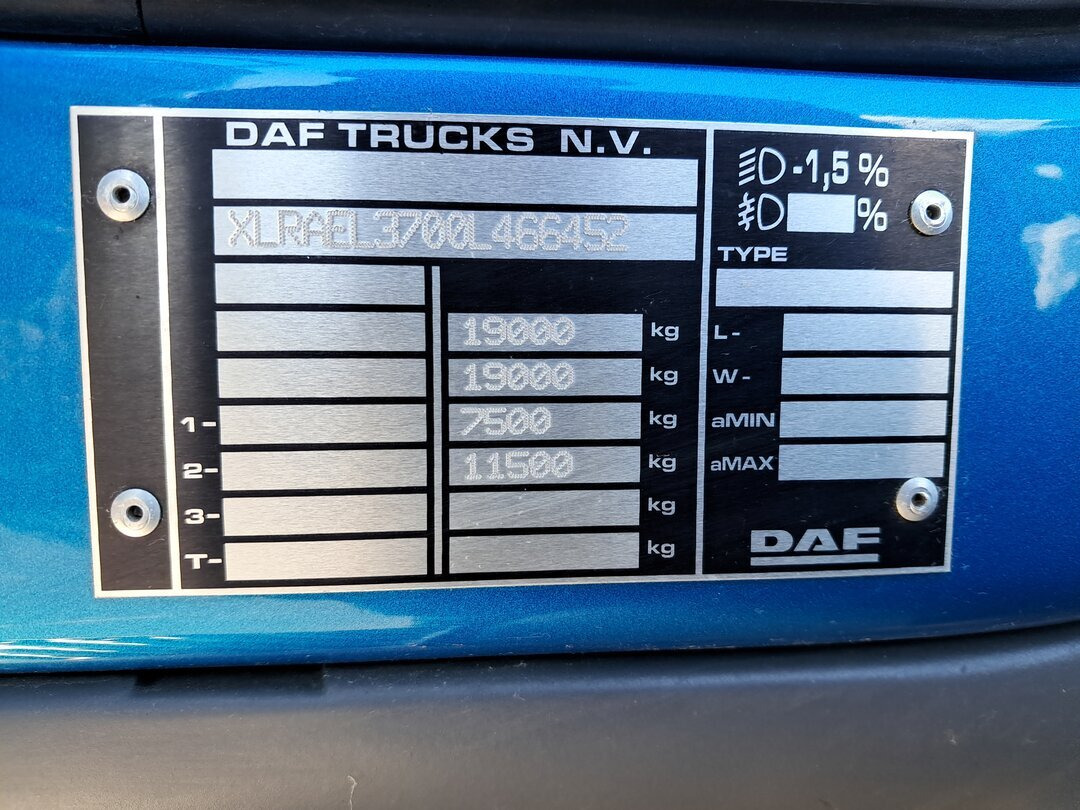 DAF LF 290 FA 4x2 LF 290 FA 4x2, Nebenantrieb, Navi - Truk sasis: gambar 4 DAF LF 290 FA 4x2 LF 290 FA 4x2, Nebenantrieb, Navi - Truk sasis: gambar 4