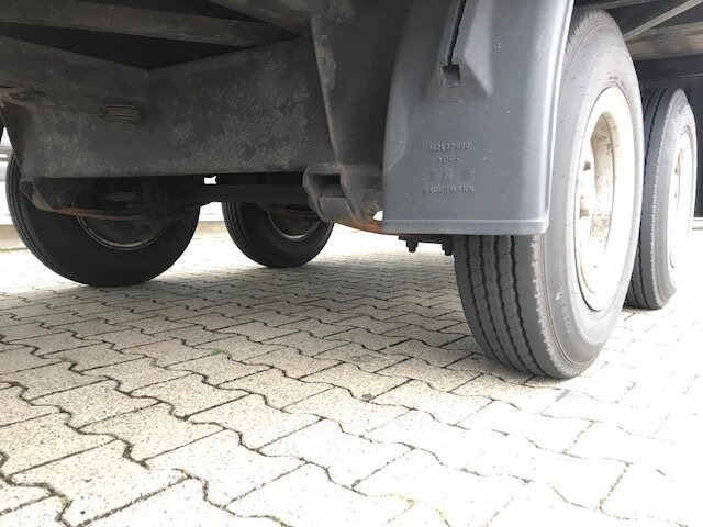 EAL-TA-F EAL-TA-F - Trailer dengan terpal samping: gambar 2 EAL-TA-F EAL-TA-F - Trailer dengan terpal samping: gambar 2