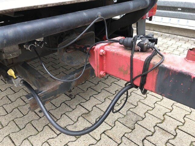 EAL-TA-F EAL-TA-F - Trailer dengan terpal samping: gambar 3 EAL-TA-F EAL-TA-F - Trailer dengan terpal samping: gambar 3