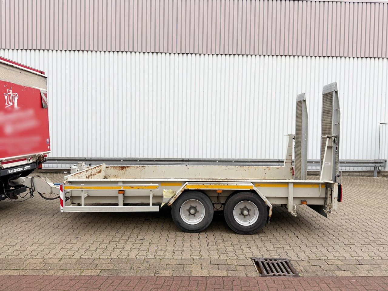 ETS-TA-B 10,7 ETS-TA-B 10,7 - Trailer low bed: gambar 4 ETS-TA-B 10,7 ETS-TA-B 10,7 - Trailer low bed: gambar 4