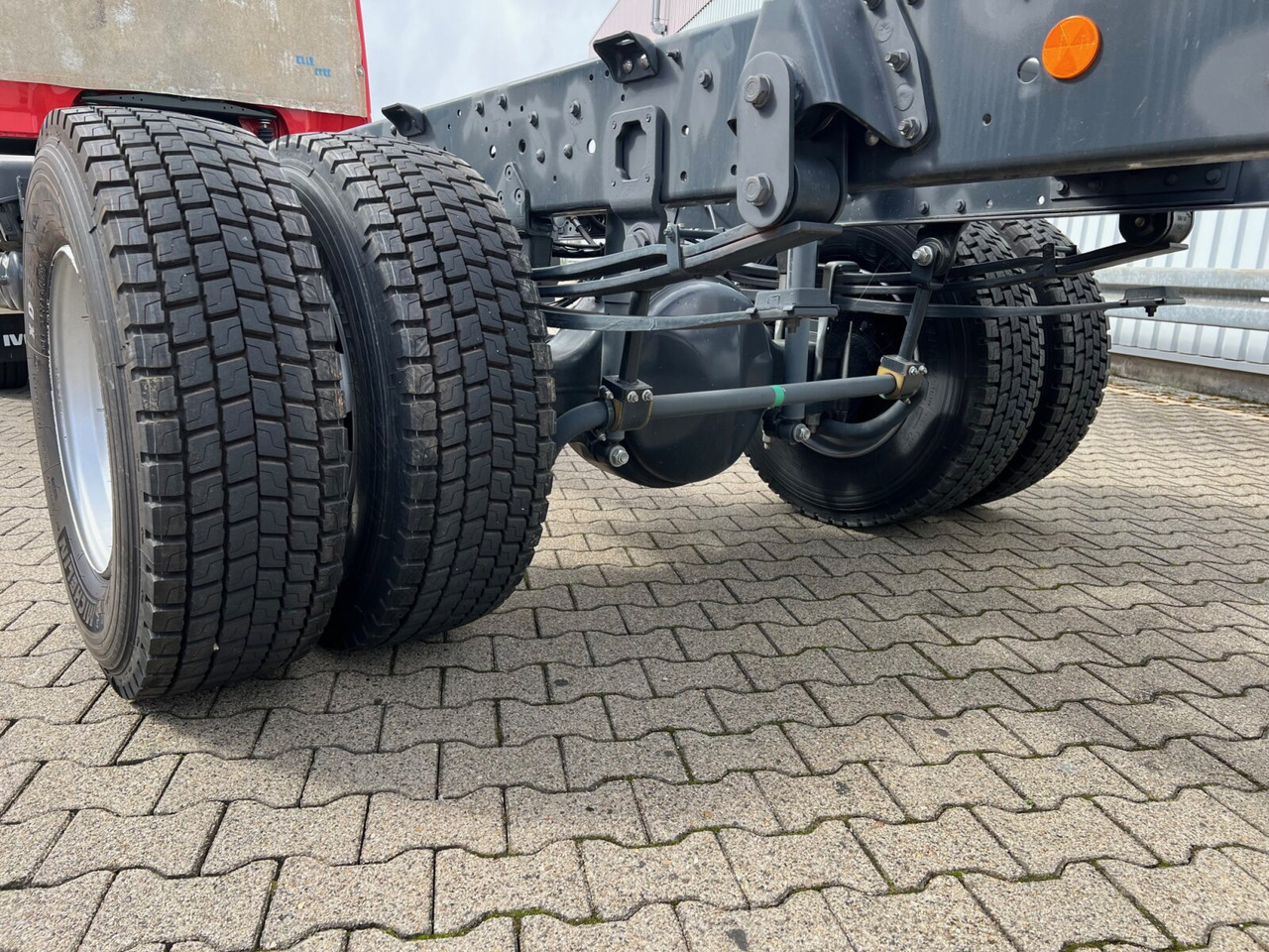 EuroCargo ML160E32 4x2 EuroCargo ML160E32 4x2 - Hook lift: gambar 2 EuroCargo ML160E32 4x2 EuroCargo ML160E32 4x2 - Hook lift: gambar 2