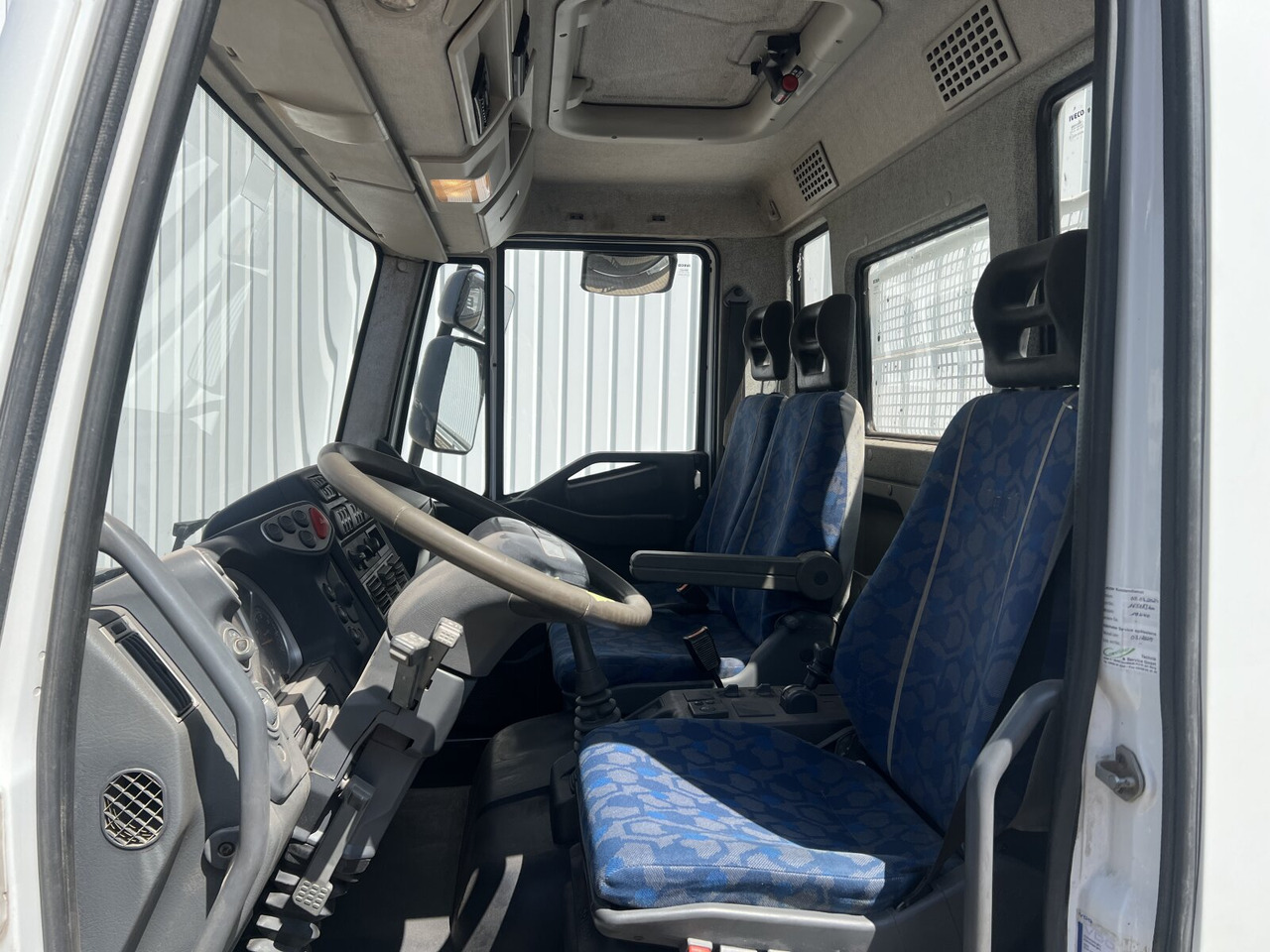 EuroCargo ML80E18K 4x2 EuroCargo ML80E18K 4x2 - Truk jungkit: gambar 4 EuroCargo ML80E18K 4x2 EuroCargo ML80E18K 4x2 - Truk jungkit: gambar 4