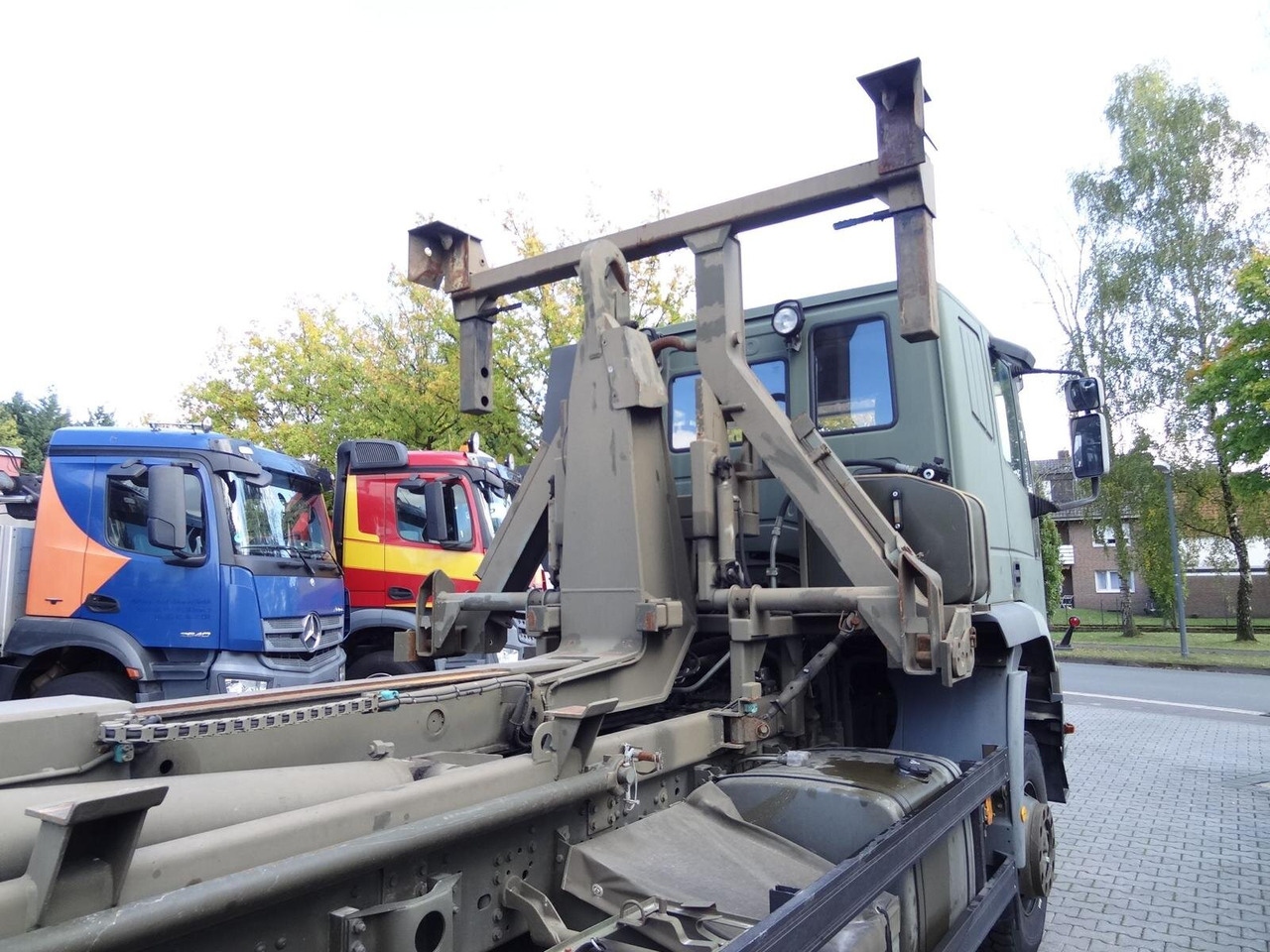 EuroTrakker 260E44W 6X6 EuroTrakker 260E44W 6X6, Retarder, ADR - Hook lift: gambar 5 EuroTrakker 260E44W 6X6 EuroTrakker 260E44W 6X6, Retarder, ADR - Hook lift: gambar 5
