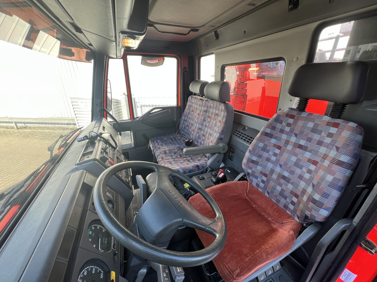 FF 95 E 18 WR 4x4 FF 95 E 18 WR 4x4, 6000l Wassertank - Truk tangki: gambar 4 FF 95 E 18 WR 4x4 FF 95 E 18 WR 4x4, 6000l Wassertank - Truk tangki: gambar 4