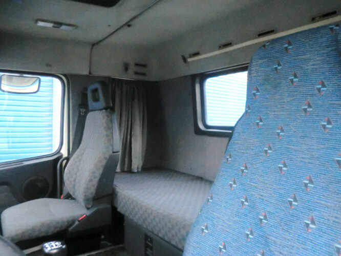 Truk sasis FH New 12-420 4x2: gambar 10 Truk sasis FH New 12-420 4x2: gambar 10