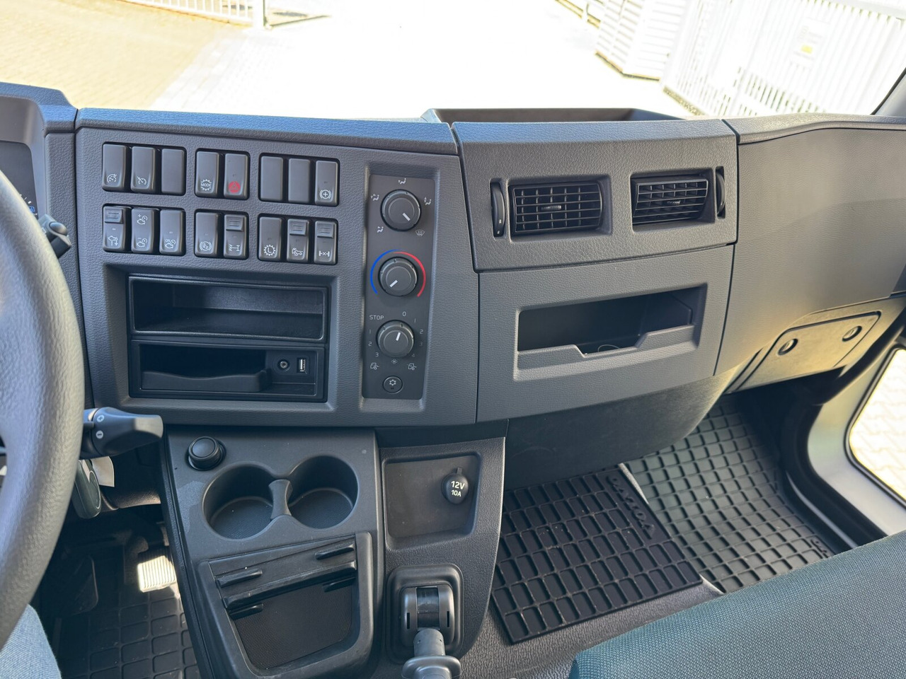 FL 280 4x4 FL 280 4x4, Nebenantrieb - Truk sasis: gambar 4 FL 280 4x4 FL 280 4x4, Nebenantrieb - Truk sasis: gambar 4