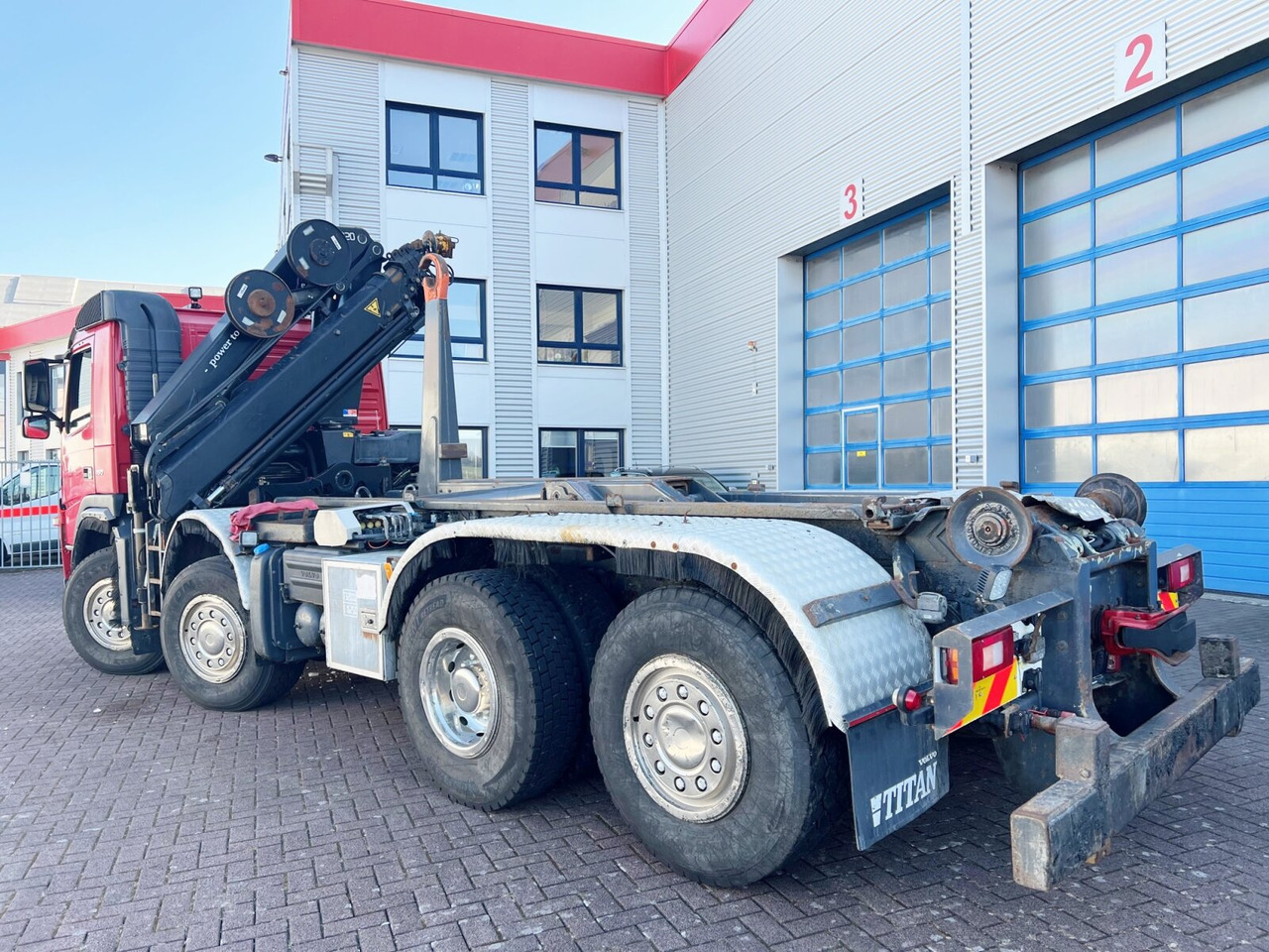 FM 460 8x2-6 FM 460 8x2-6, Lenk-/Liftachse, Kran HMF 2020-K4, Funk - Hook lift, Truk derek: gambar 2 FM 460 8x2-6 FM 460 8x2-6, Lenk-/Liftachse, Kran HMF 2020-K4, Funk - Hook lift, Truk derek: gambar 2