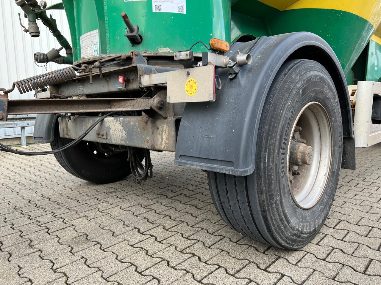 Feldbinder EUT 31.2 Silo-Anhänger EUT 31.2 Silo-Anhänger, ca. 31m³, 4x Domdeckel - Trailer tangki: gambar 4 Feldbinder EUT 31.2 Silo-Anhänger EUT 31.2 Silo-Anhänger, ca. 31m³, 4x Domdeckel - Trailer tangki: gambar 4