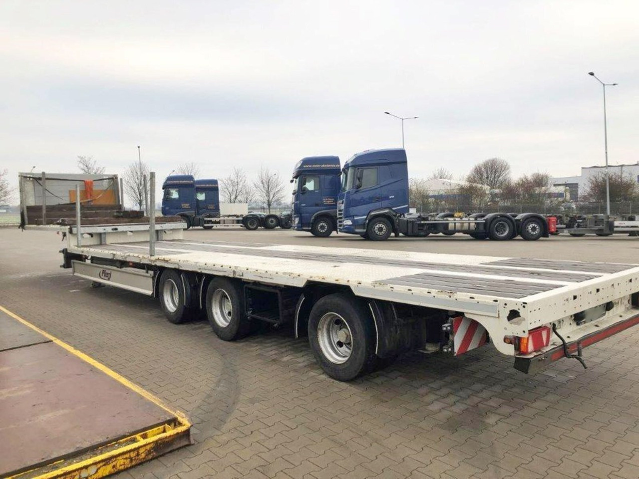 Fliegl SDS 390 SDS 390, 2x VORHANDEN! - Semi-trailer low bed: gambar 2 Fliegl SDS 390 SDS 390, 2x VORHANDEN! - Semi-trailer low bed: gambar 2