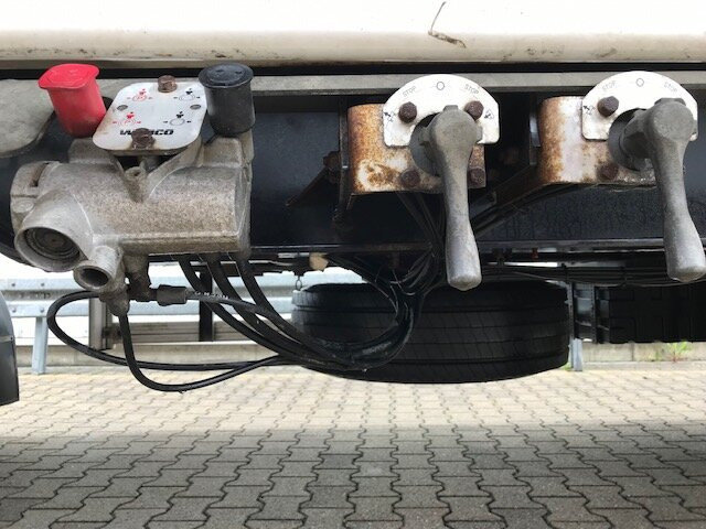 HDK 1860 HDK 1860 Hinterkippmulde ca. 28m³ mit Seperatmotor, eigene Hydraulik - Trailer jungkit: gambar 3 HDK 1860 HDK 1860 Hinterkippmulde ca. 28m³ mit Seperatmotor, eigene Hydraulik - Trailer jungkit: gambar 3