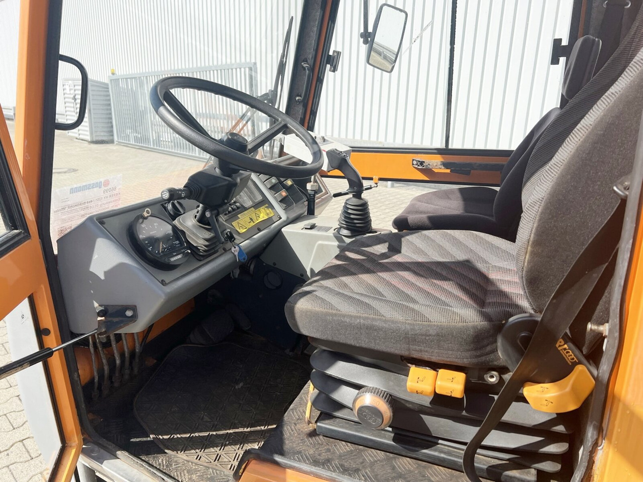 HY 1251 / 4x4 Bokimobil, Winterdienst, Kehr/Saugmaschine KIEFER HY 1251 / 4x4 Bokimobil, Winterdienst - Traktor kota: gambar 5 HY 1251 / 4x4 Bokimobil, Winterdienst, Kehr/Saugmaschine KIEFER HY 1251 / 4x4 Bokimobil, Winterdienst - Traktor kota: gambar 5