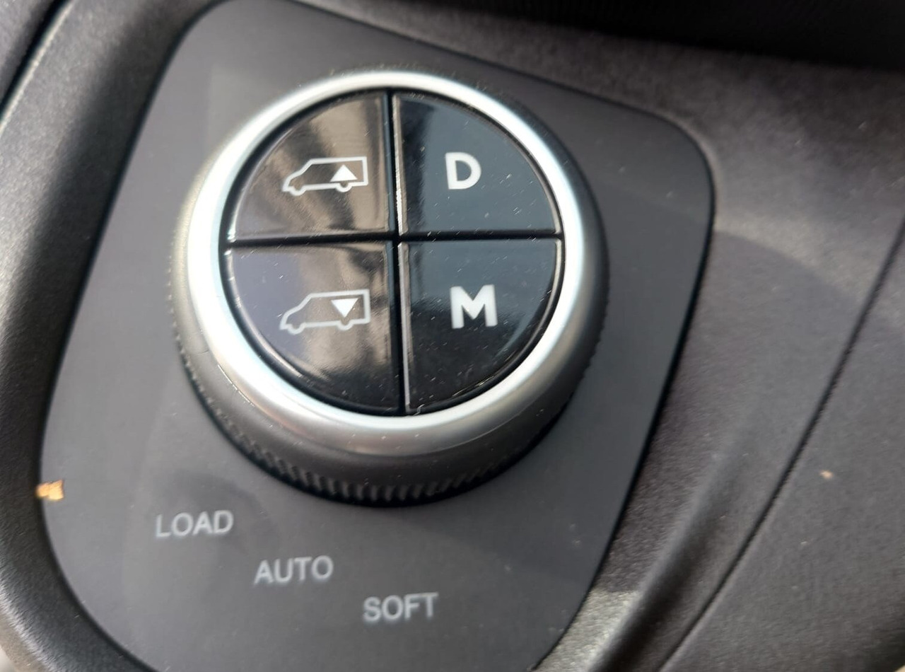 Iveco Daily 72C18H/P DK 4x2 Daily 72C18H/P DK 4x2, Nebenantrieb - Truk sasis: gambar 4 Iveco Daily 72C18H/P DK 4x2 Daily 72C18H/P DK 4x2, Nebenantrieb - Truk sasis: gambar 4