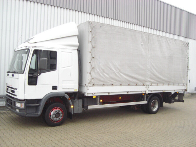 Iveco EuroCargo 120E24 4x2 - Truk dengan terpal samping: gambar 1 Iveco EuroCargo 120E24 4x2 - Truk dengan terpal samping: gambar 1