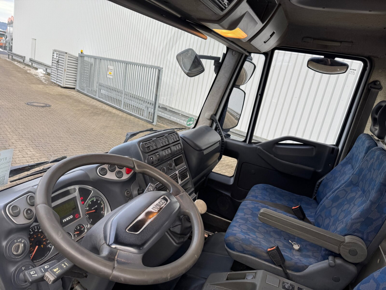 Iveco EuroCargo ML 80E18 K 4x2 EuroCargo ML 80E18 K 4x2 - Truk jungkit: gambar 2 Iveco EuroCargo ML 80E18 K 4x2 EuroCargo ML 80E18 K 4x2 - Truk jungkit: gambar 2