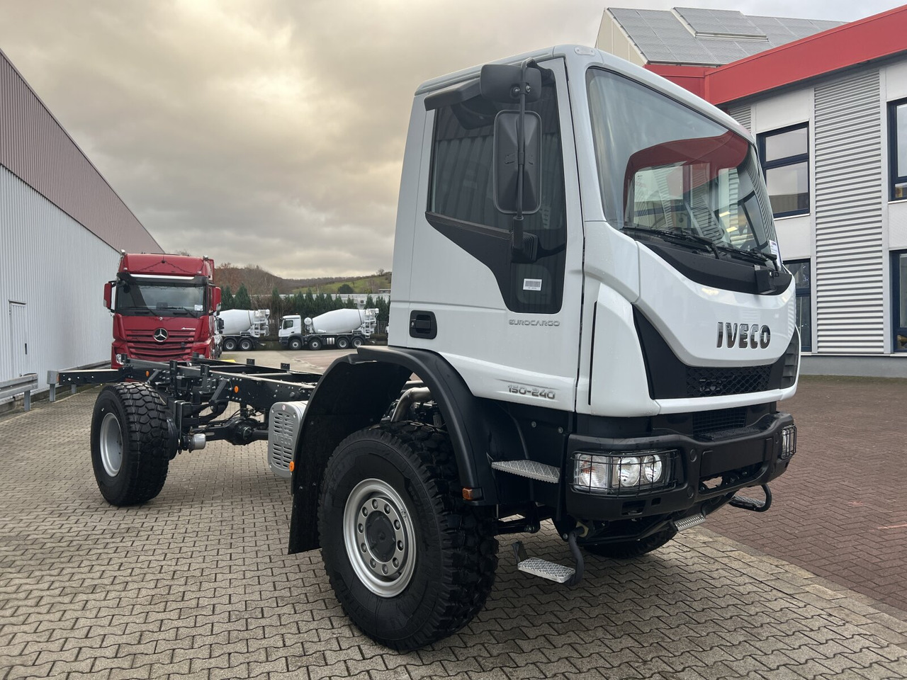 Truk sasis baru Iveco EuroCargo ML150E24 WS 4x4 EuroCargo ML150E24 WS 4x4, Euro3, mehrfach Vorhanden!: gambar 9 Truk sasis baru Iveco EuroCargo ML150E24 WS 4x4 EuroCargo ML150E24 WS 4x4, Euro3, mehrfach Vorhanden!: gambar 9