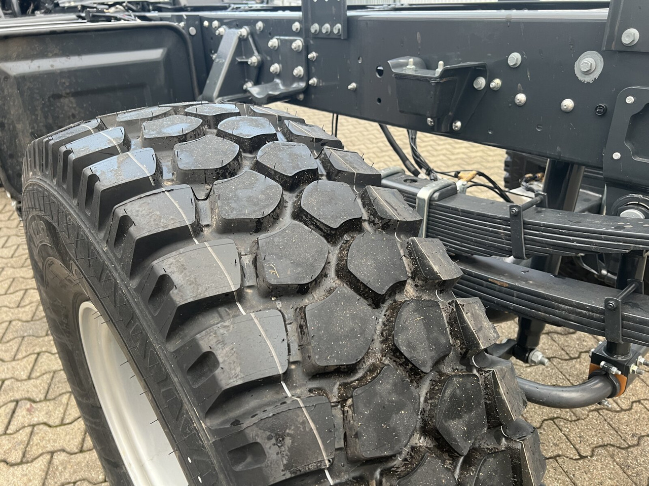 Iveco EuroCargo ML150E24 WS 4x4 EuroCargo ML150E24 WS 4x4, Euro3, mehrfach Vorhanden! - Truk sasis: gambar 4 Iveco EuroCargo ML150E24 WS 4x4 EuroCargo ML150E24 WS 4x4, Euro3, mehrfach Vorhanden! - Truk sasis: gambar 4