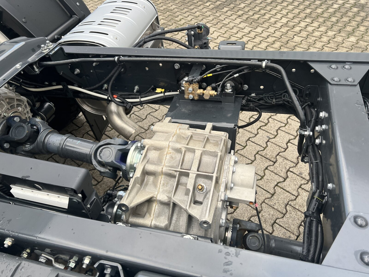 Truk sasis baru Iveco EuroCargo ML150E24 WS 4x4 EuroCargo ML150E24 WS 4x4, Euro3, mehrfach Vorhanden!: gambar 15 Truk sasis baru Iveco EuroCargo ML150E24 WS 4x4 EuroCargo ML150E24 WS 4x4, Euro3, mehrfach Vorhanden!: gambar 15