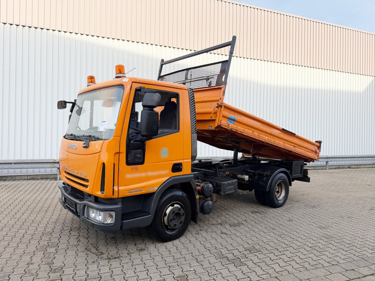 Iveco EuroCargo ML80E18K 4x2 EuroCargo ML80E18K 4x2 - Truk jungkit: gambar 1 Iveco EuroCargo ML80E18K 4x2 EuroCargo ML80E18K 4x2 - Truk jungkit: gambar 1