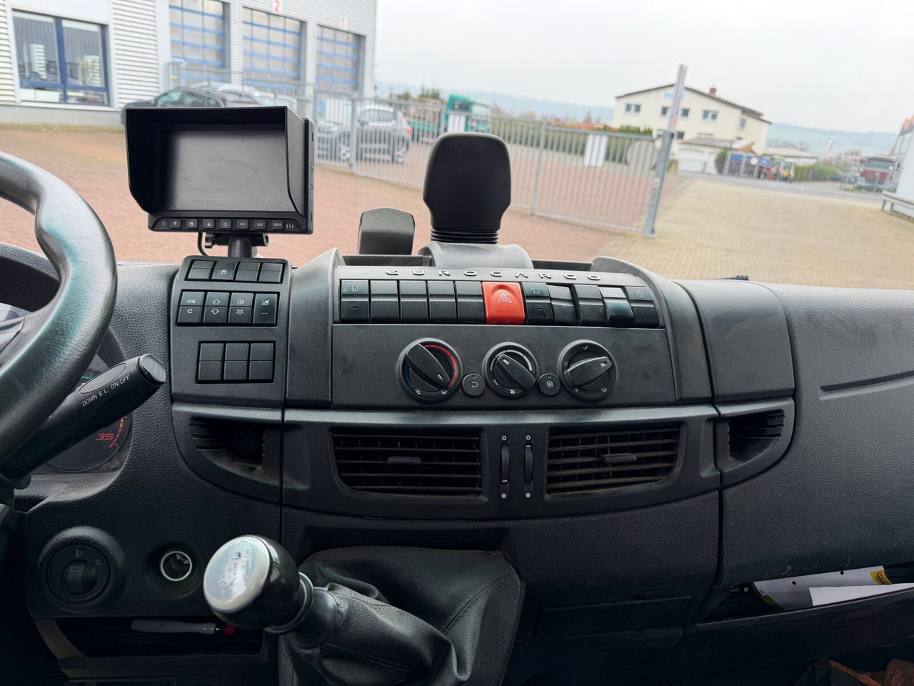 Iveco EuroCargo ML80E21 K 4x2 EuroCargo ML80E21 K 4x2, 2x AHK - Truk jungkit: gambar 4 Iveco EuroCargo ML80E21 K 4x2 EuroCargo ML80E21 K 4x2, 2x AHK - Truk jungkit: gambar 4