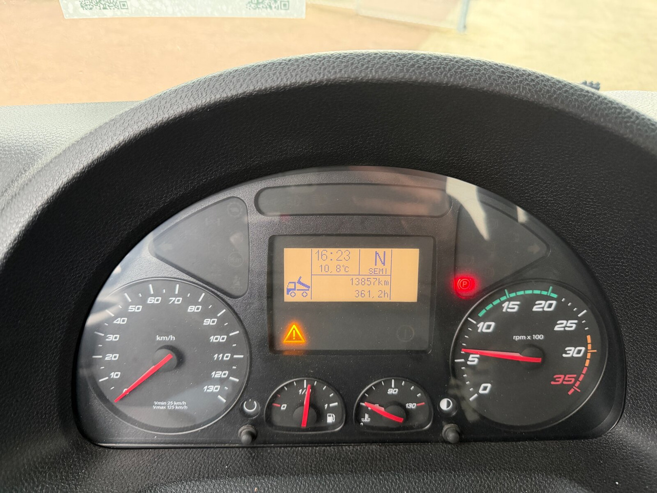 Iveco ML180E32 4x2 ML180E32 4x2 - Truk jungkit: gambar 3 Iveco ML180E32 4x2 ML180E32 4x2 - Truk jungkit: gambar 3