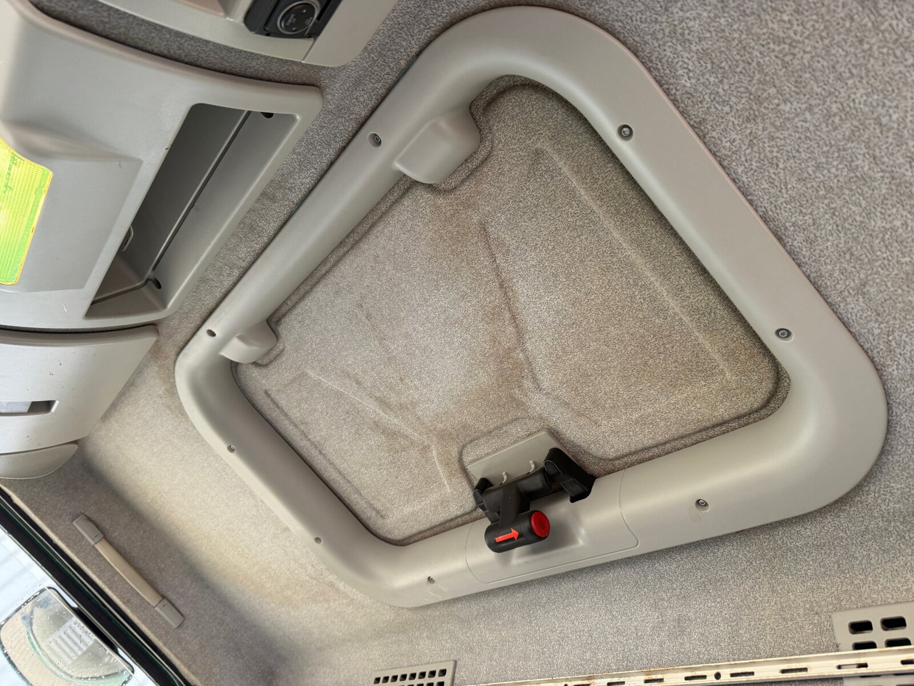 Iveco ML80E18/P 4x2 ML80E18/P 4x2, City-Abroller - Hook lift: gambar 5 Iveco ML80E18/P 4x2 ML80E18/P 4x2, City-Abroller - Hook lift: gambar 5