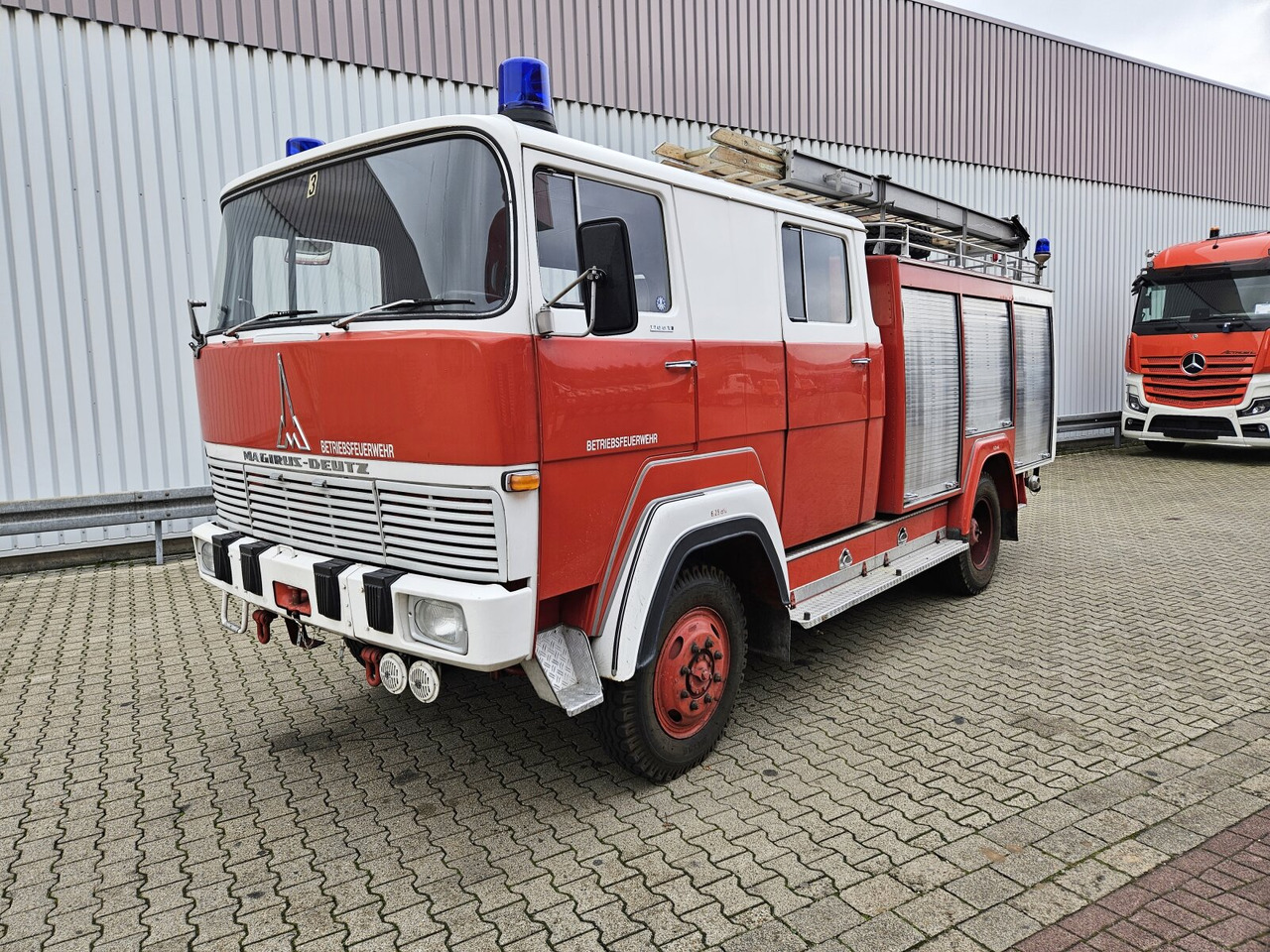 LF 16, F Magirus 170 D 11FA, 4x4 LF 16, F Magirus 170 D 11FA, 4x4 - Ambulans: gambar 1 LF 16, F Magirus 170 D 11FA, 4x4 LF 16, F Magirus 170 D 11FA, 4x4 - Ambulans: gambar 1