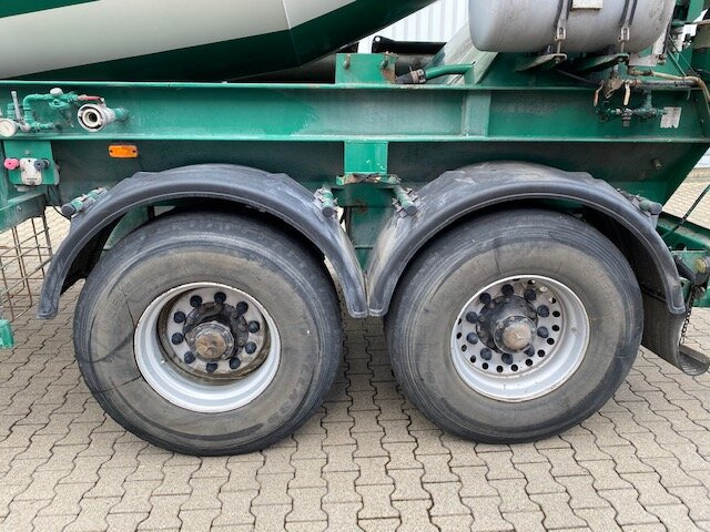 LIEBHERR Betonmischer ca. 10m³ LIEBHERR Betonmischer ca. 10m³, 6x Vorhanden! - Semi-trailer mixer beton: gambar 2 LIEBHERR Betonmischer ca. 10m³ LIEBHERR Betonmischer ca. 10m³, 6x Vorhanden! - Semi-trailer mixer beton: gambar 2