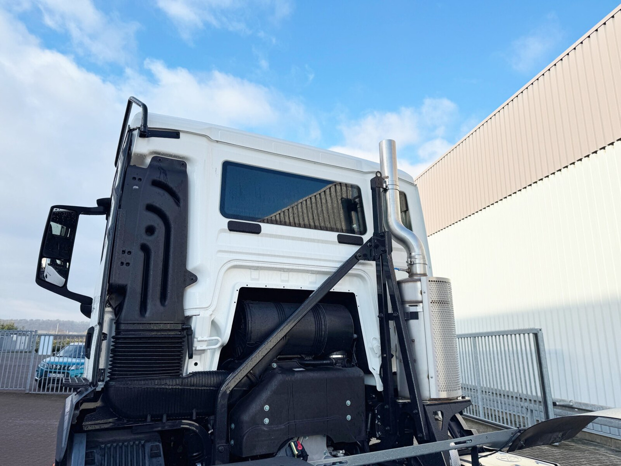 MAN 41.440 8x4 BB 41.440 8x4 BB - Hook lift: gambar 2 MAN 41.440 8x4 BB 41.440 8x4 BB - Hook lift: gambar 2