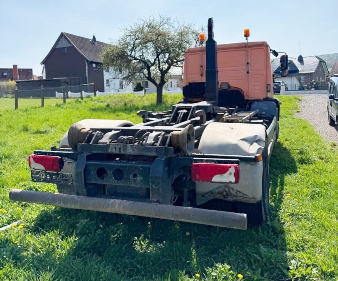 MAN LE 18.280 4x2 LL LE 18.280 4x2 LL, 6-Zylinder, Winterdienstausstattung - Hook lift: gambar 3 MAN LE 18.280 4x2 LL LE 18.280 4x2 LL, 6-Zylinder, Winterdienstausstattung - Hook lift: gambar 3