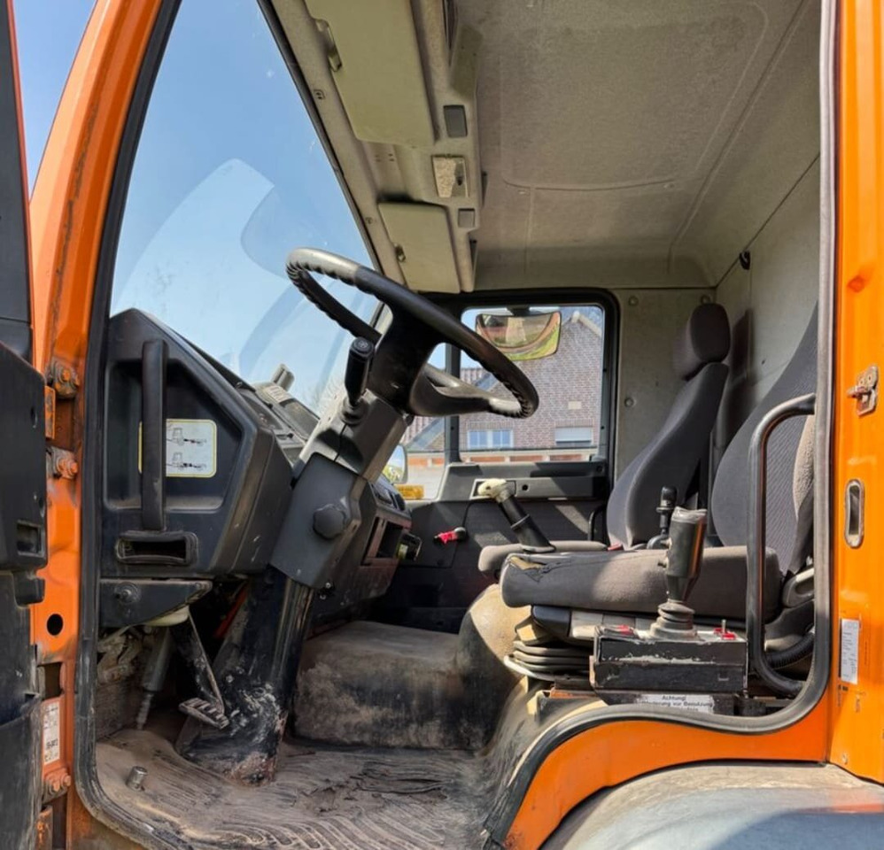 MAN LE 18.280 4x2 LL LE 18.280 4x2 LL, 6-Zylinder, Winterdienstausstattung - Hook lift: gambar 5 MAN LE 18.280 4x2 LL LE 18.280 4x2 LL, 6-Zylinder, Winterdienstausstattung - Hook lift: gambar 5