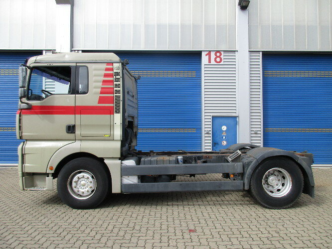 Truk sasis MAN TGA 18.360 4x2: gambar 7