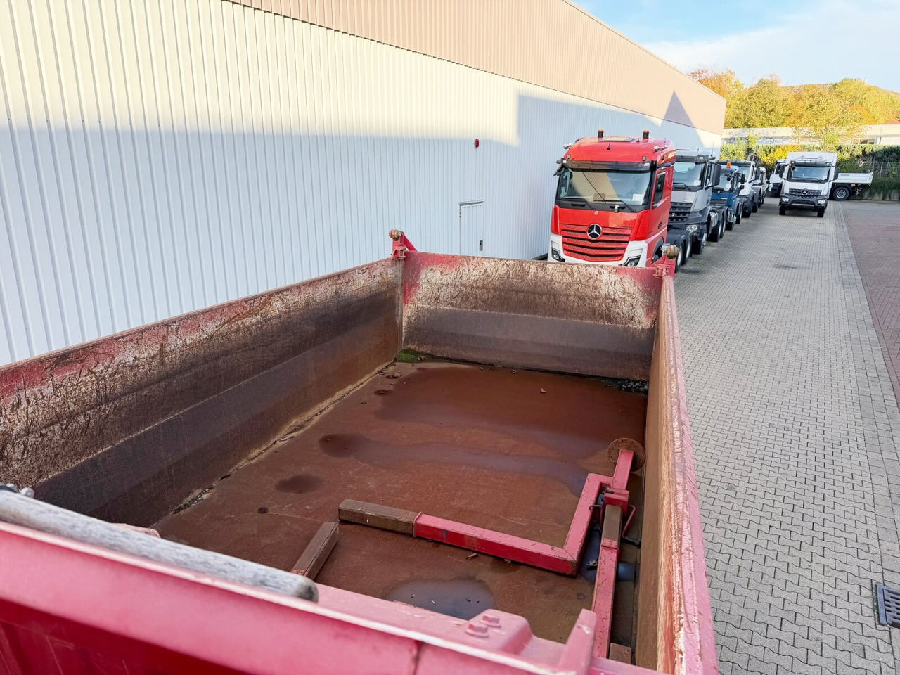 MAN TGA 26.480 6X6H BL TGA 26.480 6X6H BL, HydroDrive, Intarder, Wechselsystem (Sattelplatte) - Truk jungkit: gambar 2 MAN TGA 26.480 6X6H BL TGA 26.480 6X6H BL, HydroDrive, Intarder, Wechselsystem (Sattelplatte) - Truk jungkit: gambar 2