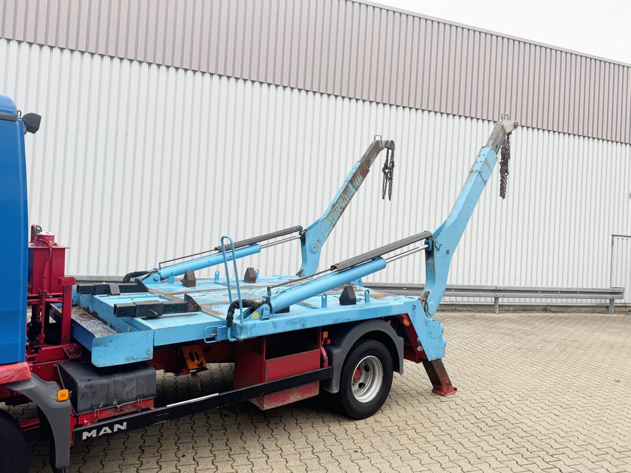 Truk skip loader MAN TGL 12.240 4X2 BB TGL 12.240 4X2 BB, Tele-Absetzer: gambar 13 Truk skip loader MAN TGL 12.240 4X2 BB TGL 12.240 4X2 BB, Tele-Absetzer: gambar 13