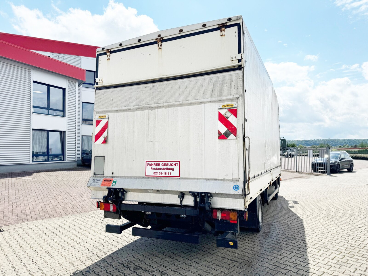 Truk flatbed MAN TGL 7.150 4x2 BB TGL 7.150 4x2 BB mit LBW MBB (BJ. 2019): gambar 10 Truk flatbed MAN TGL 7.150 4x2 BB TGL 7.150 4x2 BB mit LBW MBB (BJ. 2019): gambar 10