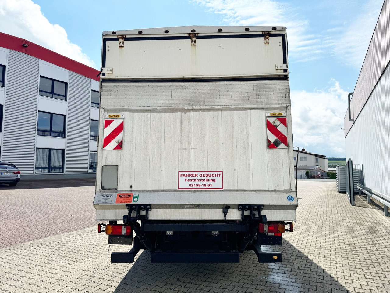 Truk flatbed MAN TGL 7.150 4x2 BB TGL 7.150 4x2 BB mit LBW MBB (BJ. 2019): gambar 11 Truk flatbed MAN TGL 7.150 4x2 BB TGL 7.150 4x2 BB mit LBW MBB (BJ. 2019): gambar 11