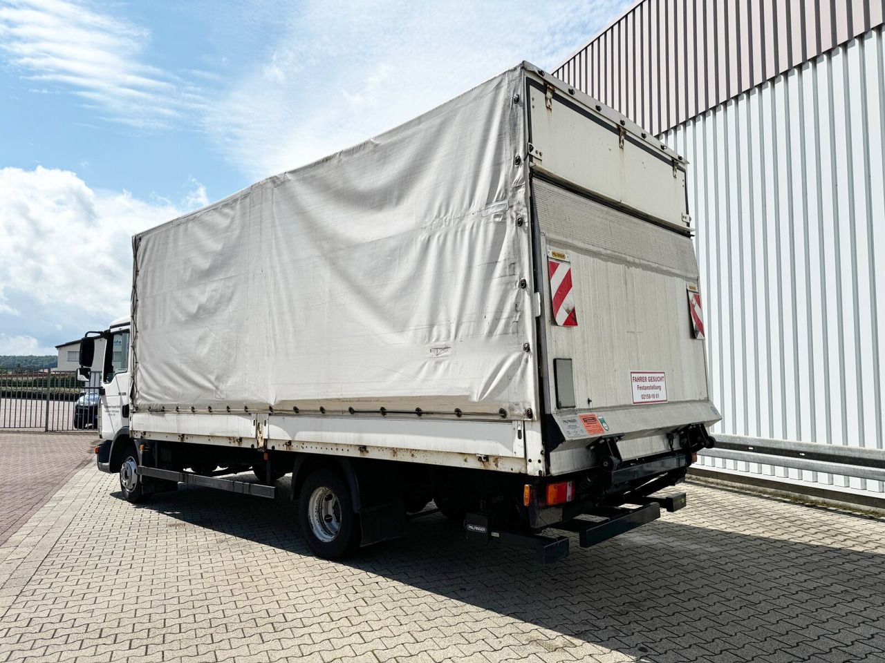 Truk flatbed MAN TGL 7.150 4x2 BB TGL 7.150 4x2 BB mit LBW MBB (BJ. 2019): gambar 14 Truk flatbed MAN TGL 7.150 4x2 BB TGL 7.150 4x2 BB mit LBW MBB (BJ. 2019): gambar 14