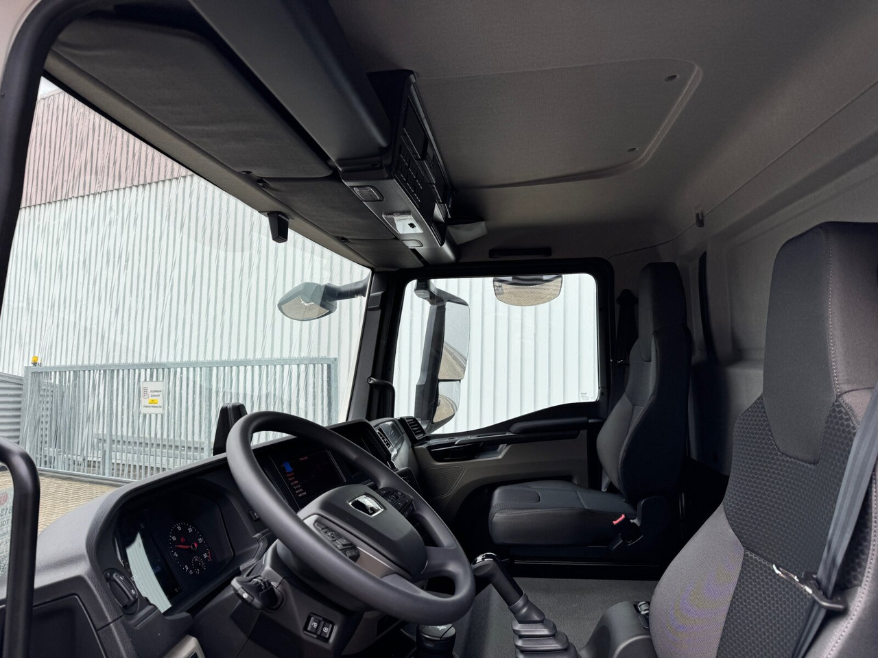 MAN TGL 8.160 4x2 BL CH TGL 8.160 4x2 BL CH - Truk jungkit: gambar 3 MAN TGL 8.160 4x2 BL CH TGL 8.160 4x2 BL CH - Truk jungkit: gambar 3